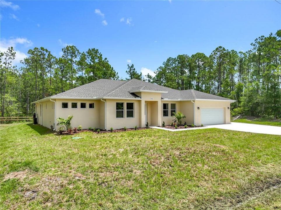 For Sale: $700,000 (4 beds, 3 baths, 2927 Square Feet)