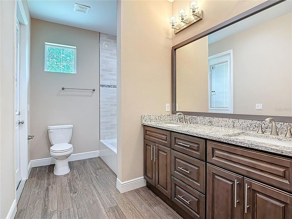 For Sale: $700,000 (4 beds, 3 baths, 2927 Square Feet)