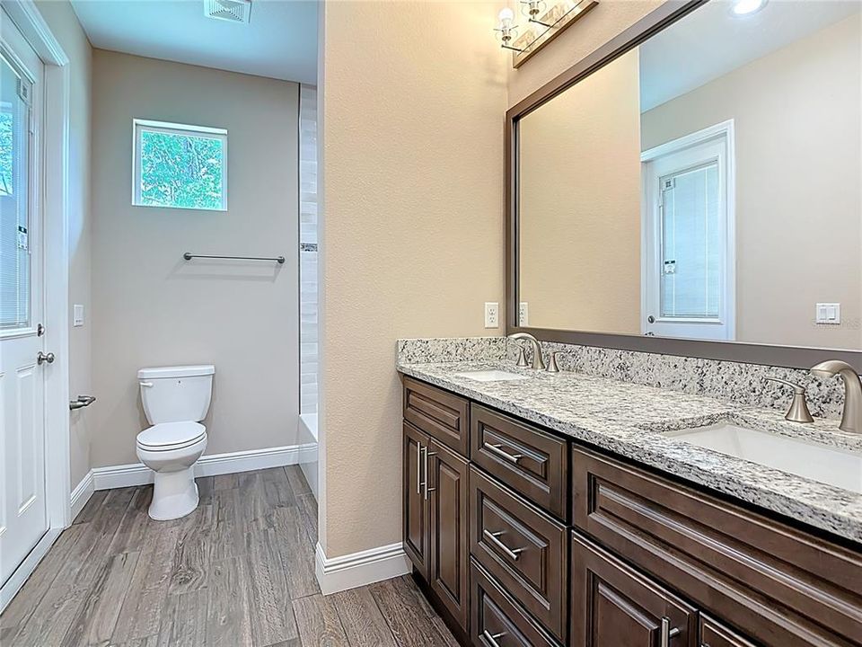 For Sale: $700,000 (4 beds, 3 baths, 2927 Square Feet)