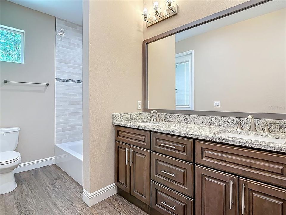 For Sale: $700,000 (4 beds, 3 baths, 2927 Square Feet)