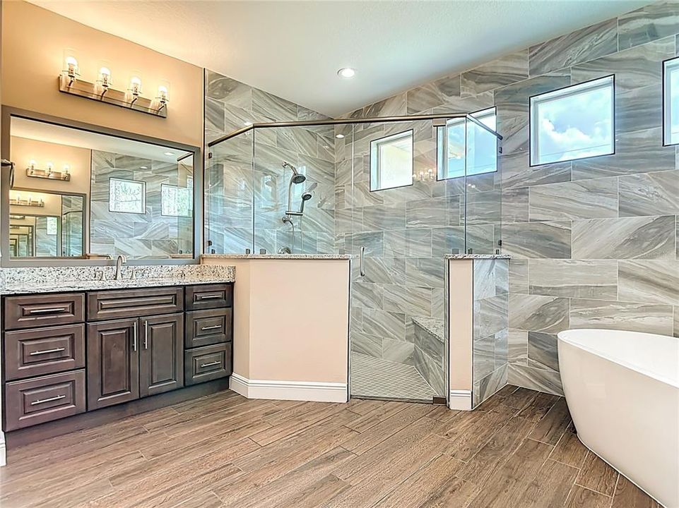 For Sale: $700,000 (4 beds, 3 baths, 2927 Square Feet)