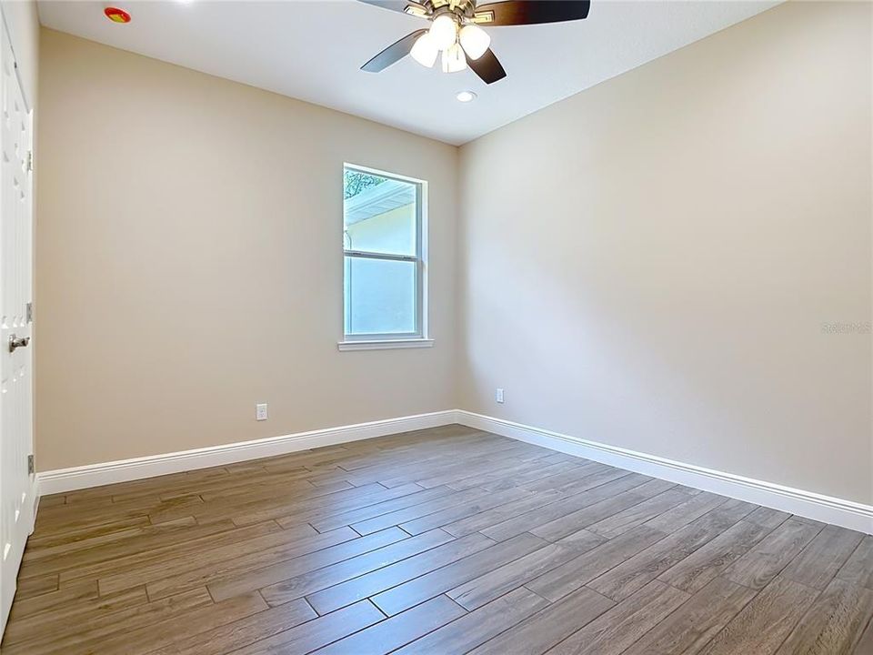 For Sale: $700,000 (4 beds, 3 baths, 2927 Square Feet)