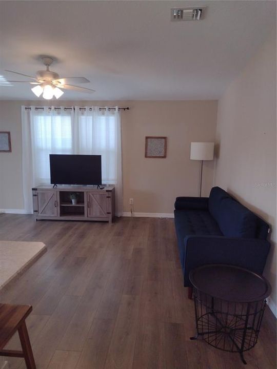 В аренду: $1,950 (2 спален, 2 ванн, 1040 Квадратных фут)