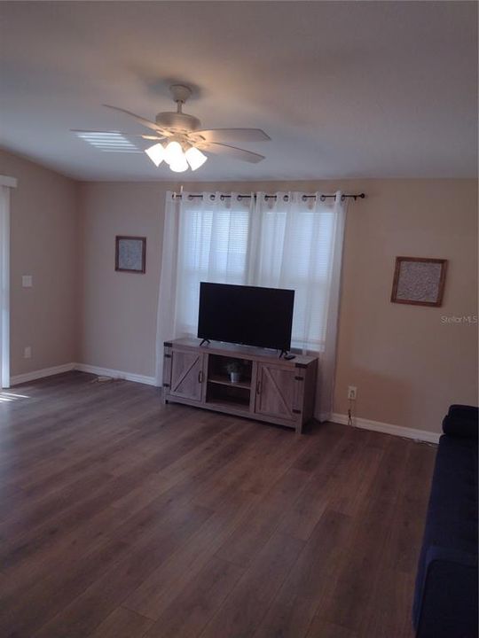 В аренду: $1,950 (2 спален, 2 ванн, 1040 Квадратных фут)