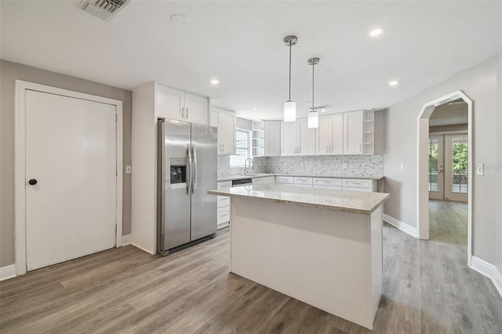 For Rent: $2,750 (4 beds, 2 baths, 2099 Square Feet)