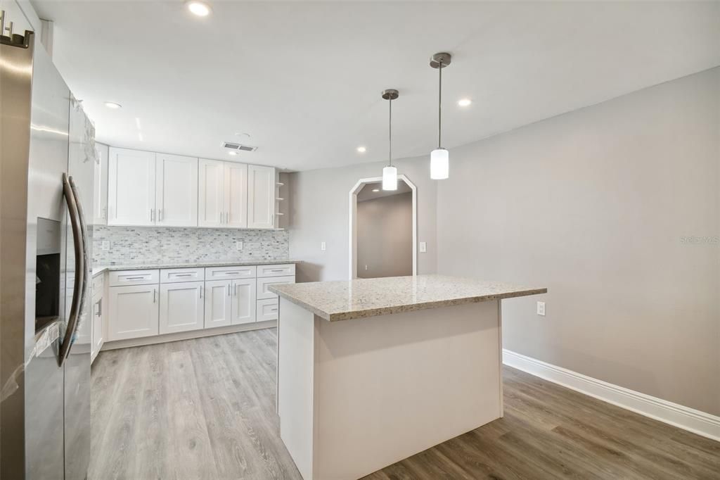 For Rent: $2,750 (4 beds, 2 baths, 2099 Square Feet)