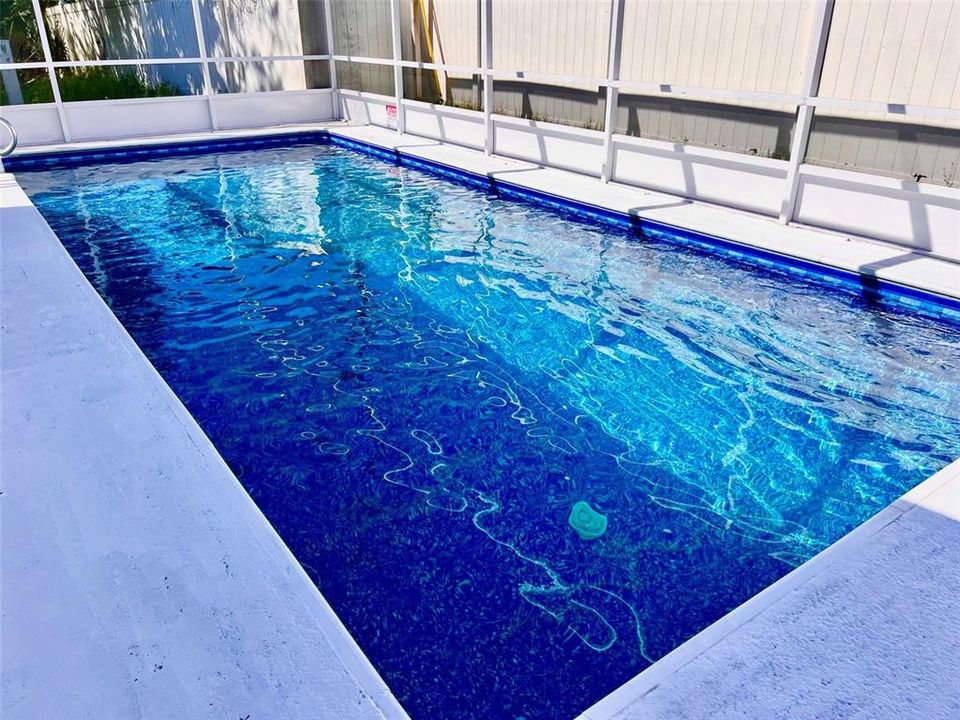 For Rent: $2,750 (4 beds, 2 baths, 2099 Square Feet)