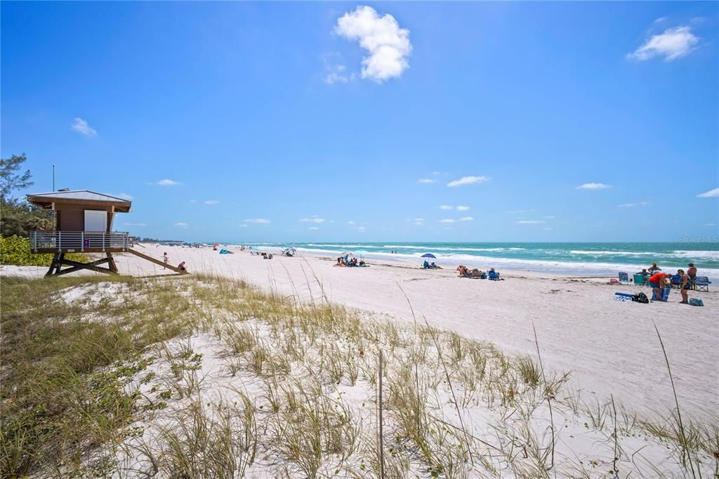 For Sale: $500,000 (2 beds, 2 baths, 2021 Square Feet)