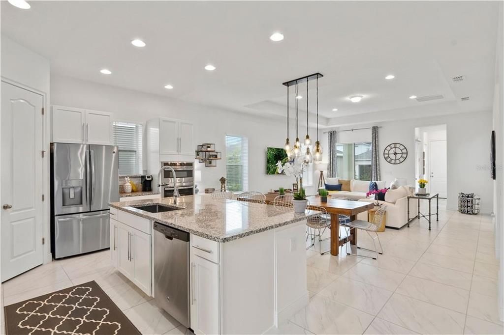 出租: $3,400 (3 贝兹, 2 浴室, 2030 平方英尺)