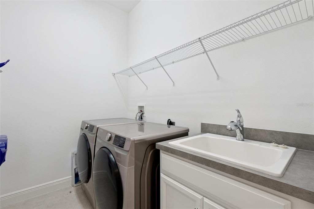 出租: $3,400 (3 贝兹, 2 浴室, 2030 平方英尺)