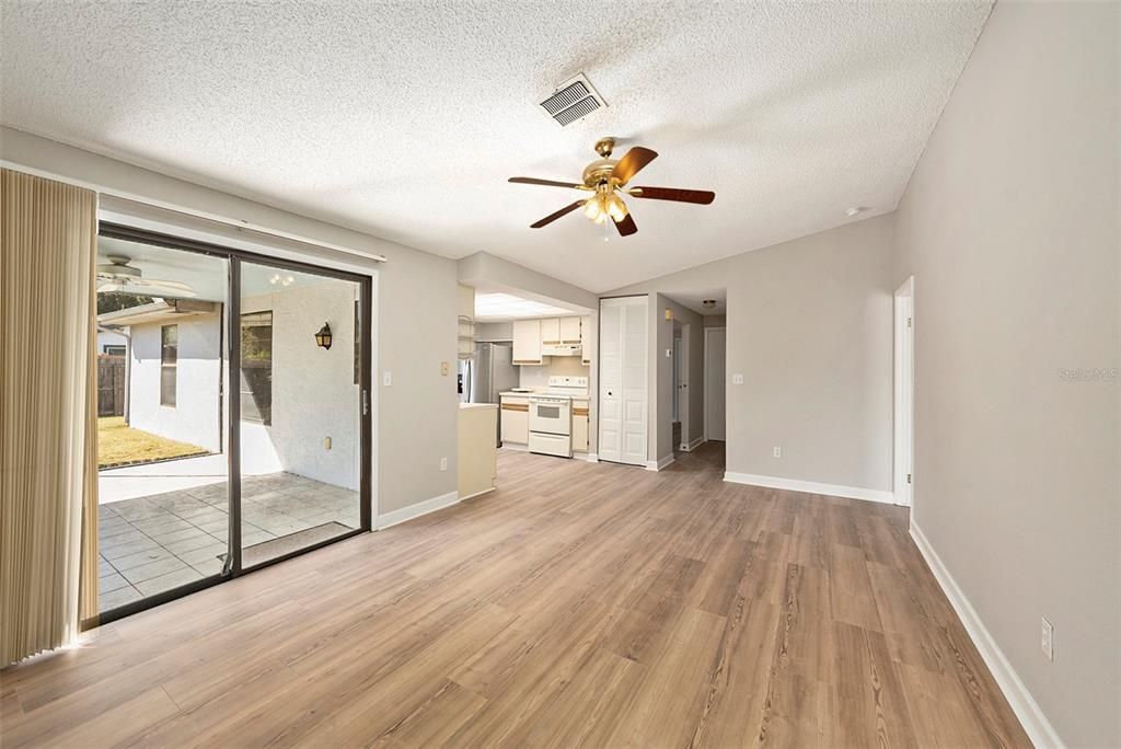 For Sale: $435,000 (3 beds, 2 baths, 1688 Square Feet)