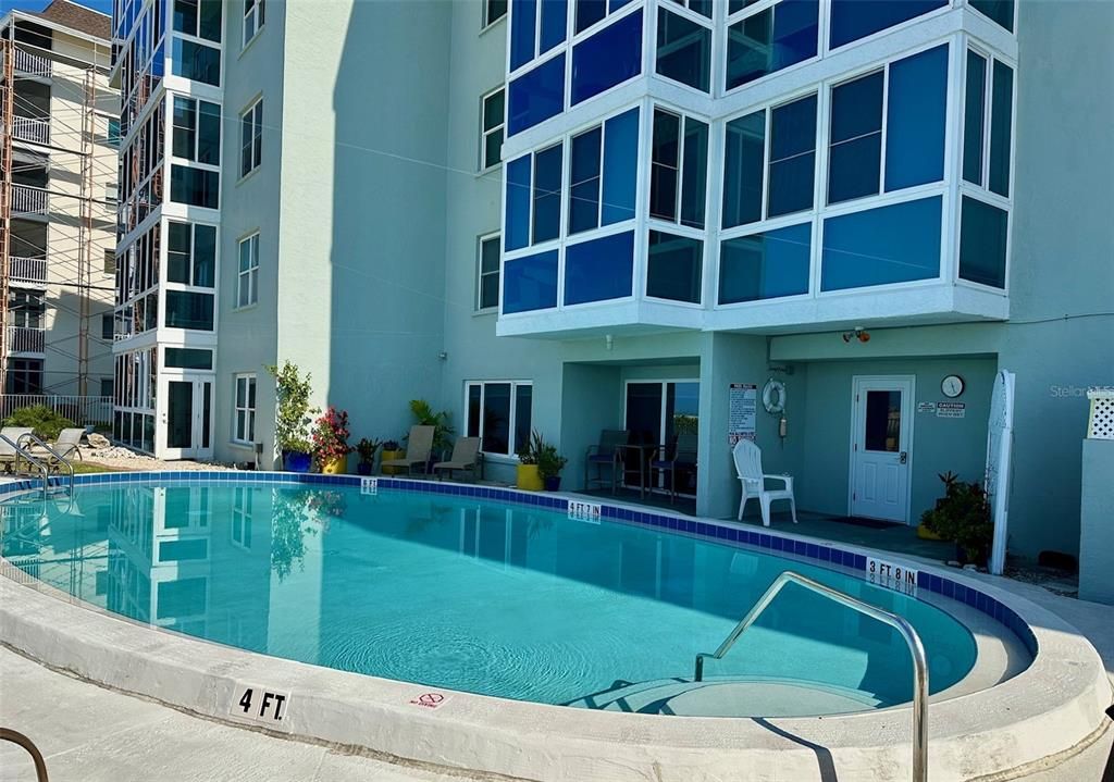 出租: $5,800 (2 贝兹, 2 浴室, 872 平方英尺)