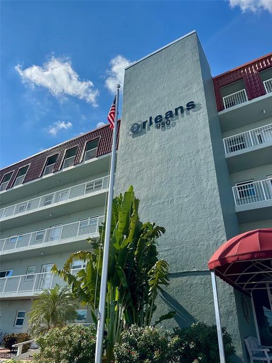 出租: $5,800 (2 贝兹, 2 浴室, 872 平方英尺)