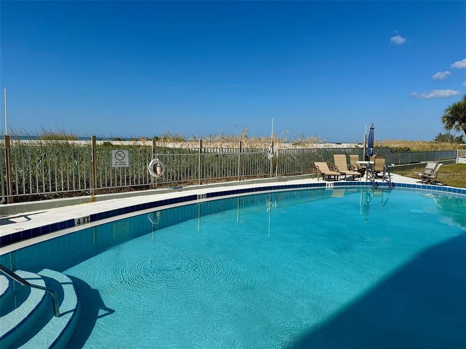 出租: $5,800 (2 贝兹, 2 浴室, 872 平方英尺)