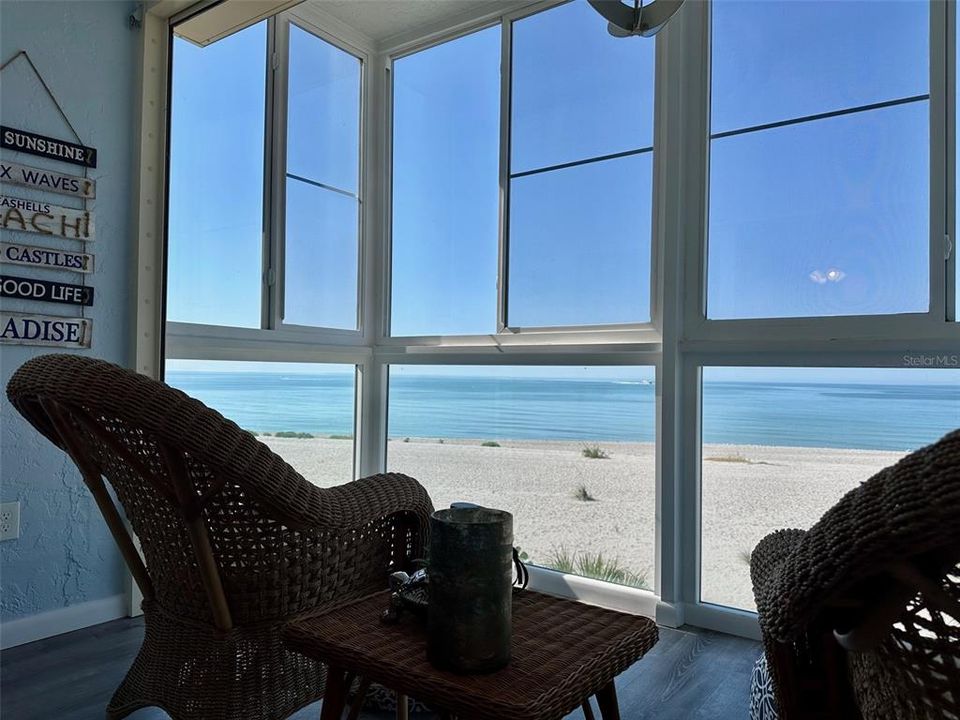 出租: $5,800 (2 贝兹, 2 浴室, 872 平方英尺)