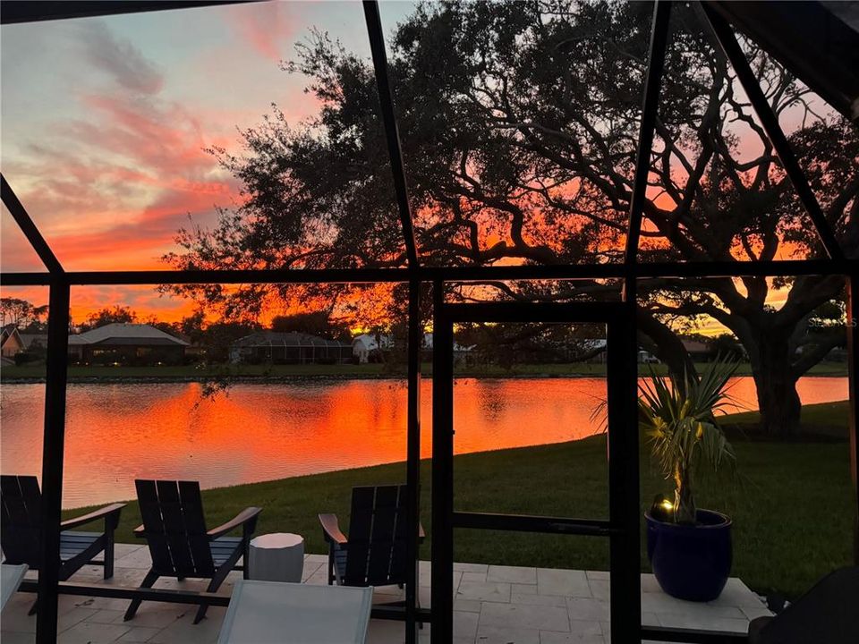 For Sale: $799,000 (3 beds, 2 baths, 2528 Square Feet)