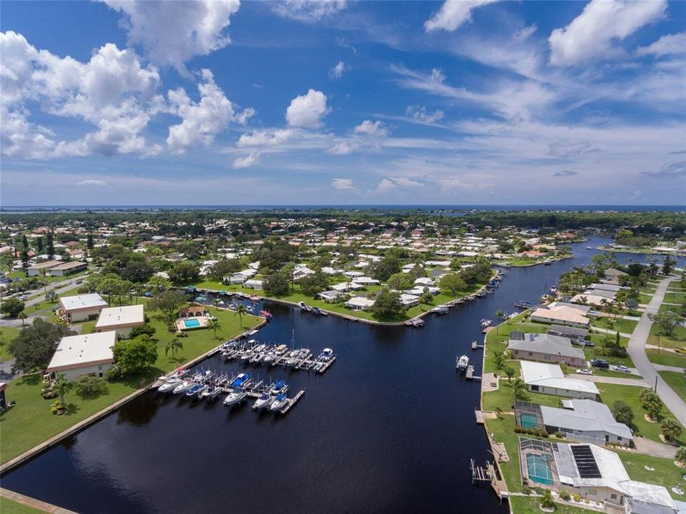 For Sale: $799,000 (3 beds, 2 baths, 2528 Square Feet)