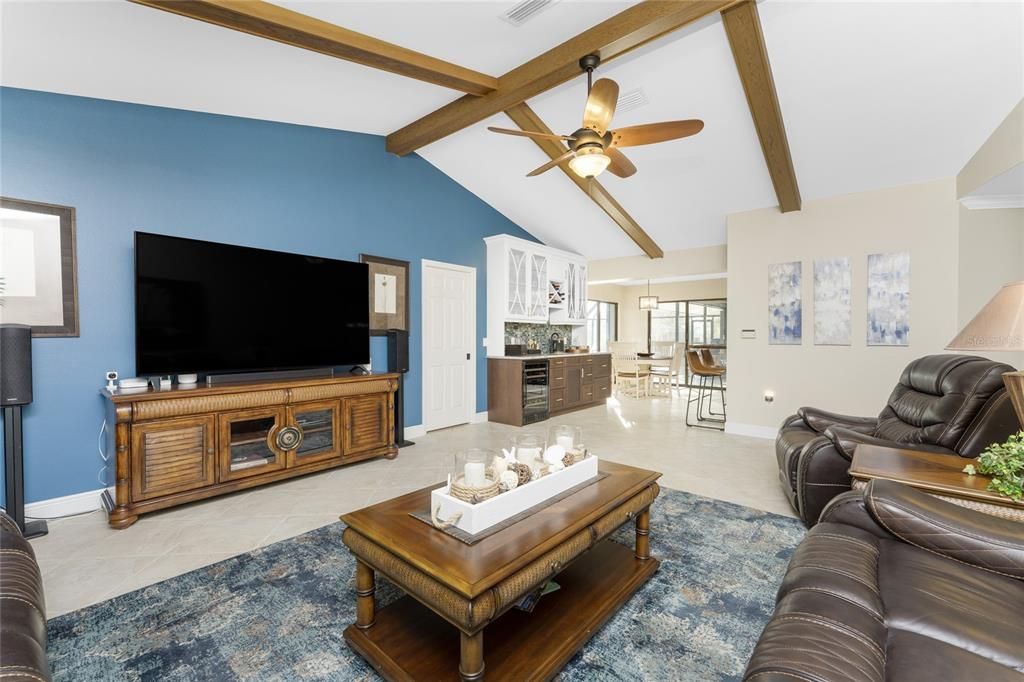 For Sale: $799,000 (3 beds, 2 baths, 2528 Square Feet)