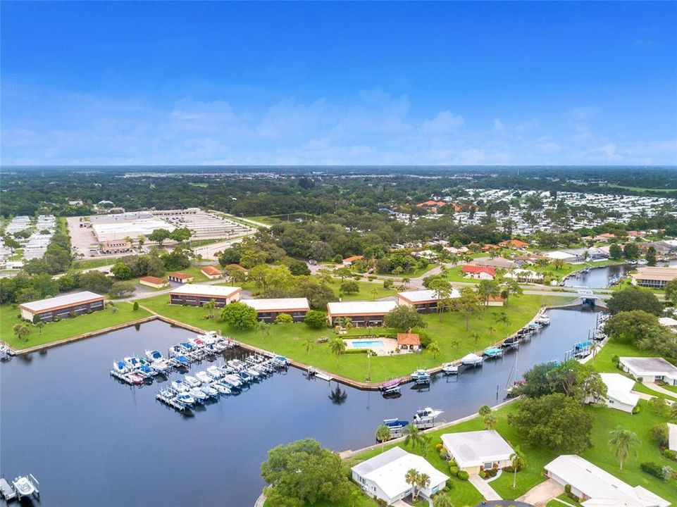 For Sale: $799,000 (3 beds, 2 baths, 2528 Square Feet)