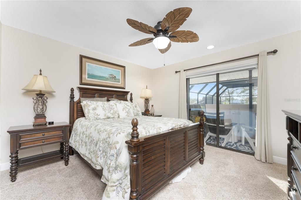 For Sale: $799,000 (3 beds, 2 baths, 2528 Square Feet)