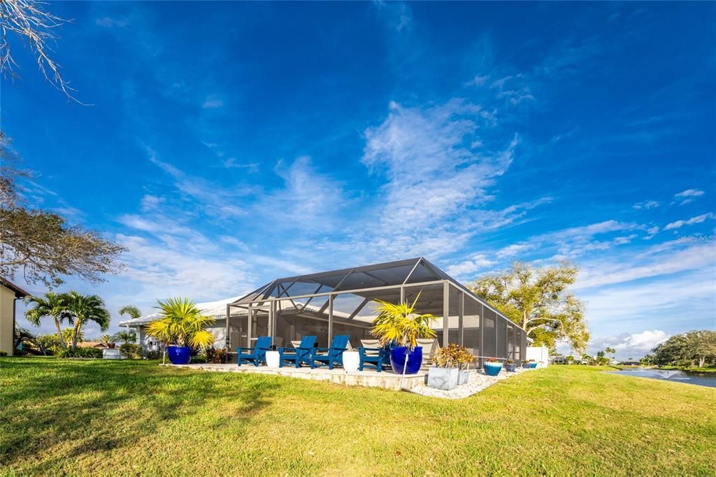 For Sale: $799,000 (3 beds, 2 baths, 2528 Square Feet)