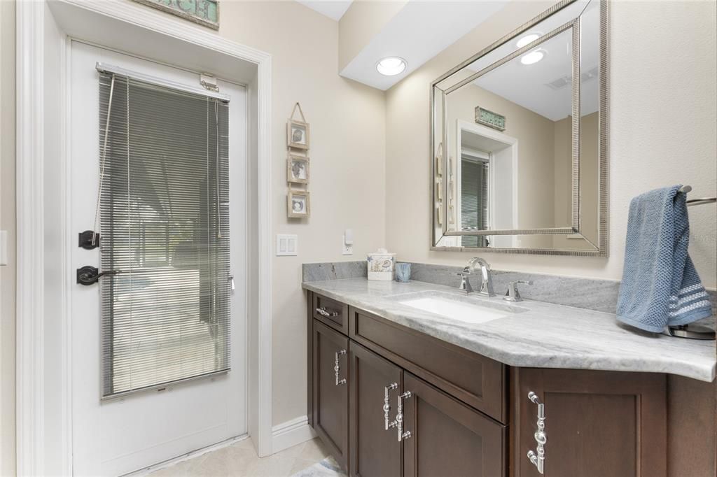 For Sale: $799,000 (3 beds, 2 baths, 2528 Square Feet)