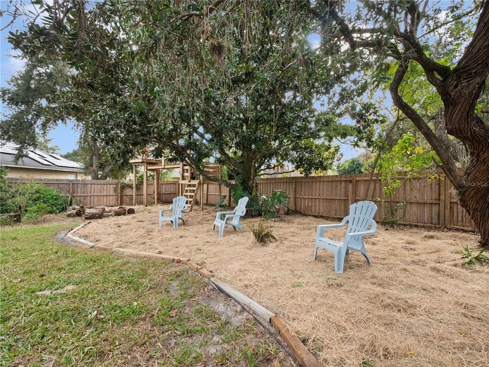 待售: $422,000 (4 贝兹, 2 浴室, 1963 平方英尺)