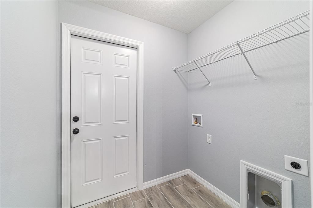 For Rent: $2,300 (3 beds, 2 baths, 1512 Square Feet)