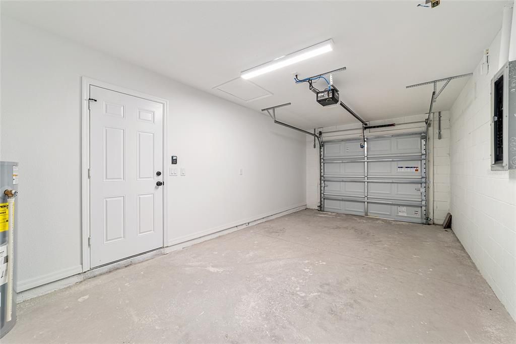 For Rent: $2,300 (3 beds, 2 baths, 1512 Square Feet)