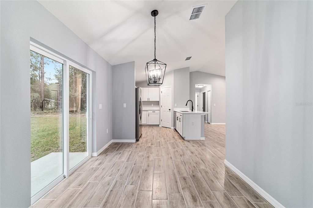 For Rent: $2,300 (3 beds, 2 baths, 1512 Square Feet)