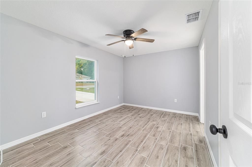 For Rent: $2,300 (3 beds, 2 baths, 1512 Square Feet)