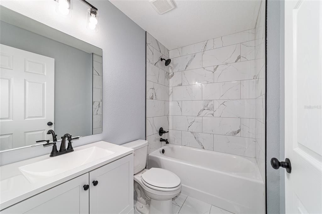 For Rent: $2,300 (3 beds, 2 baths, 1512 Square Feet)