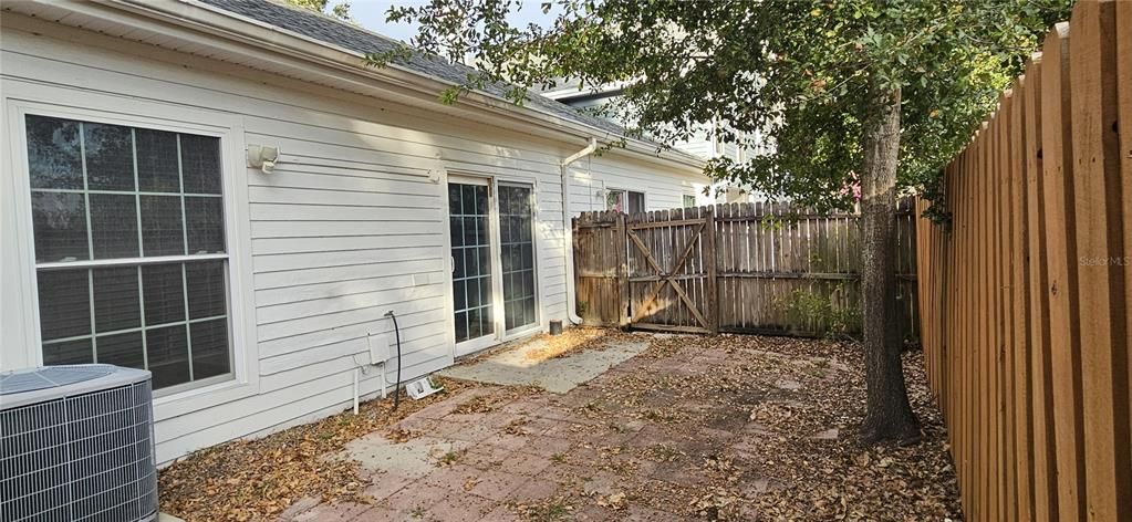 出租: $2,350 (3 贝兹, 2 浴室, 1350 平方英尺)