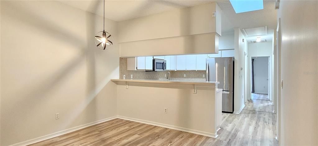 出租: $2,350 (3 贝兹, 2 浴室, 1350 平方英尺)