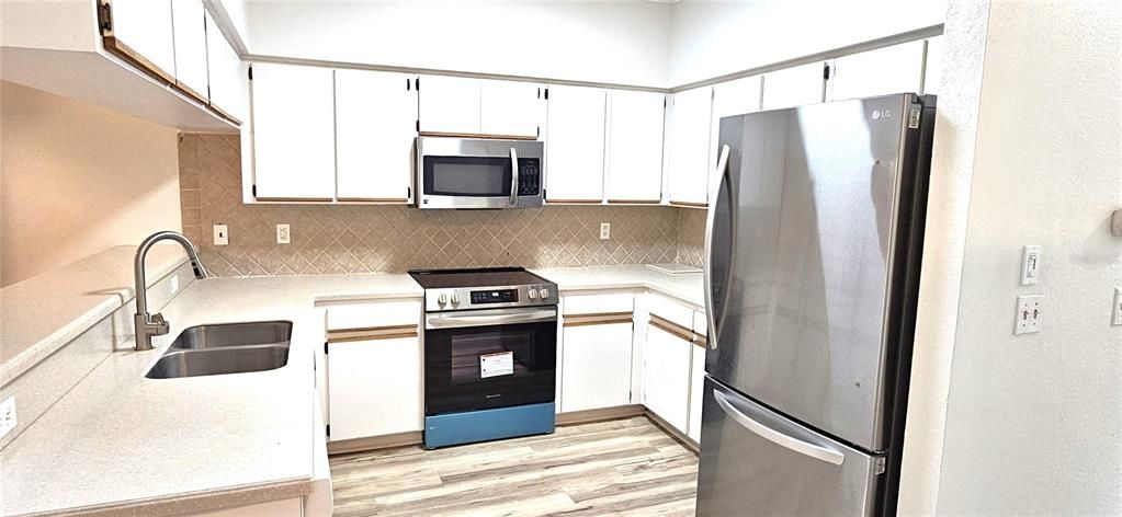 出租: $2,350 (3 贝兹, 2 浴室, 1350 平方英尺)