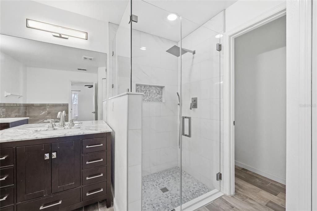 For Sale: $335,000 (3 beds, 2 baths, 1614 Square Feet)