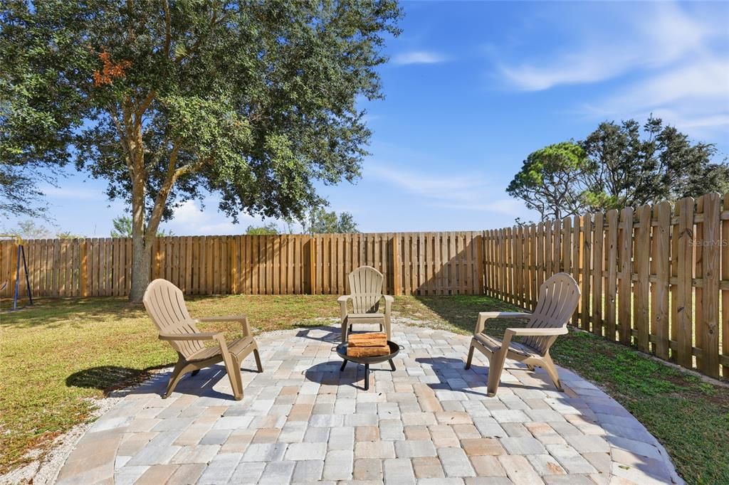 For Sale: $335,000 (3 beds, 2 baths, 1614 Square Feet)