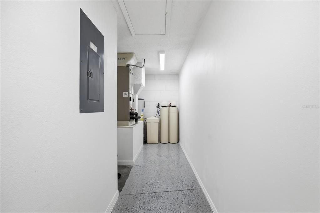 For Sale: $335,000 (3 beds, 2 baths, 1614 Square Feet)