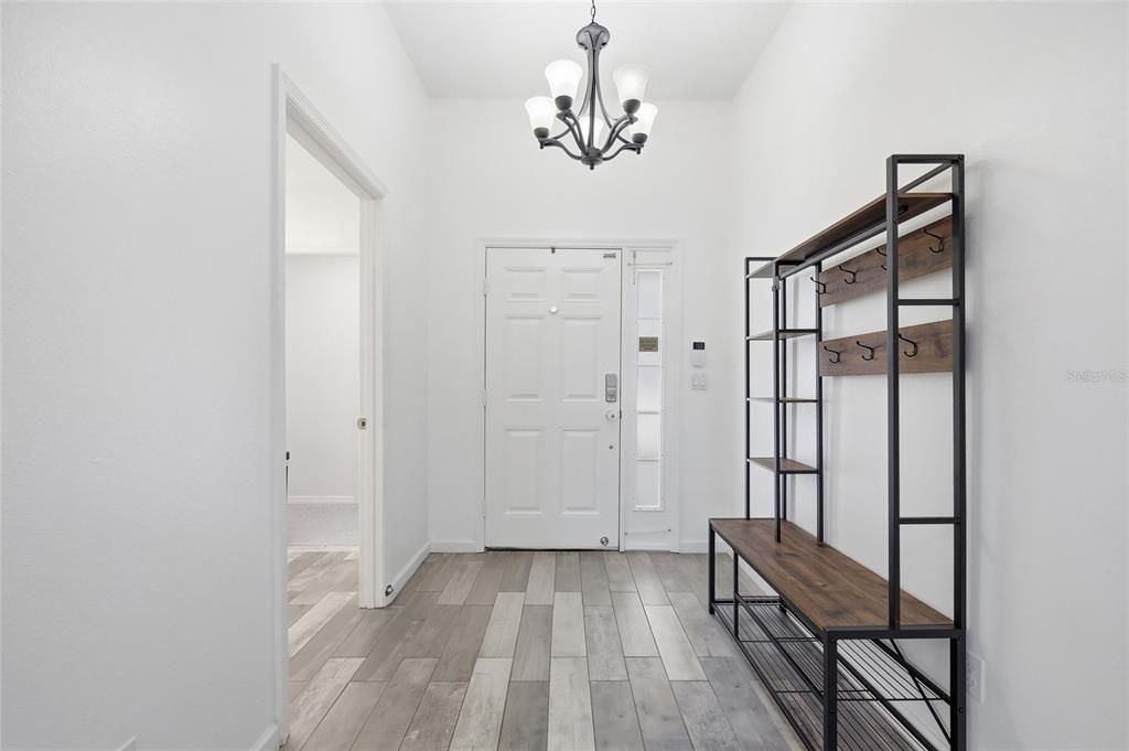 For Sale: $335,000 (3 beds, 2 baths, 1614 Square Feet)