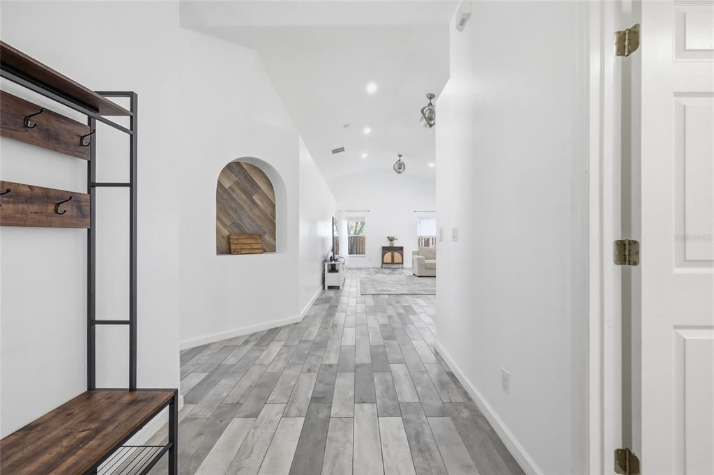 For Sale: $335,000 (3 beds, 2 baths, 1614 Square Feet)