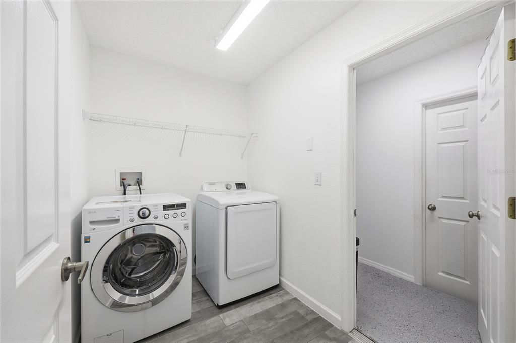 For Sale: $335,000 (3 beds, 2 baths, 1614 Square Feet)