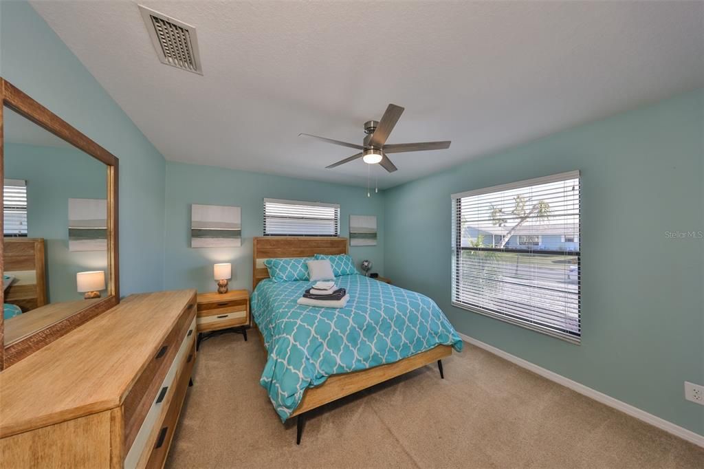 For Rent: $4,300 (4 beds, 2 baths, 1700 Square Feet)