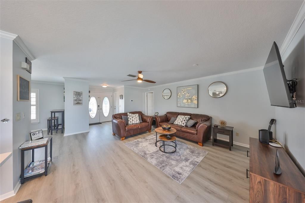 For Rent: $4,300 (4 beds, 2 baths, 1700 Square Feet)