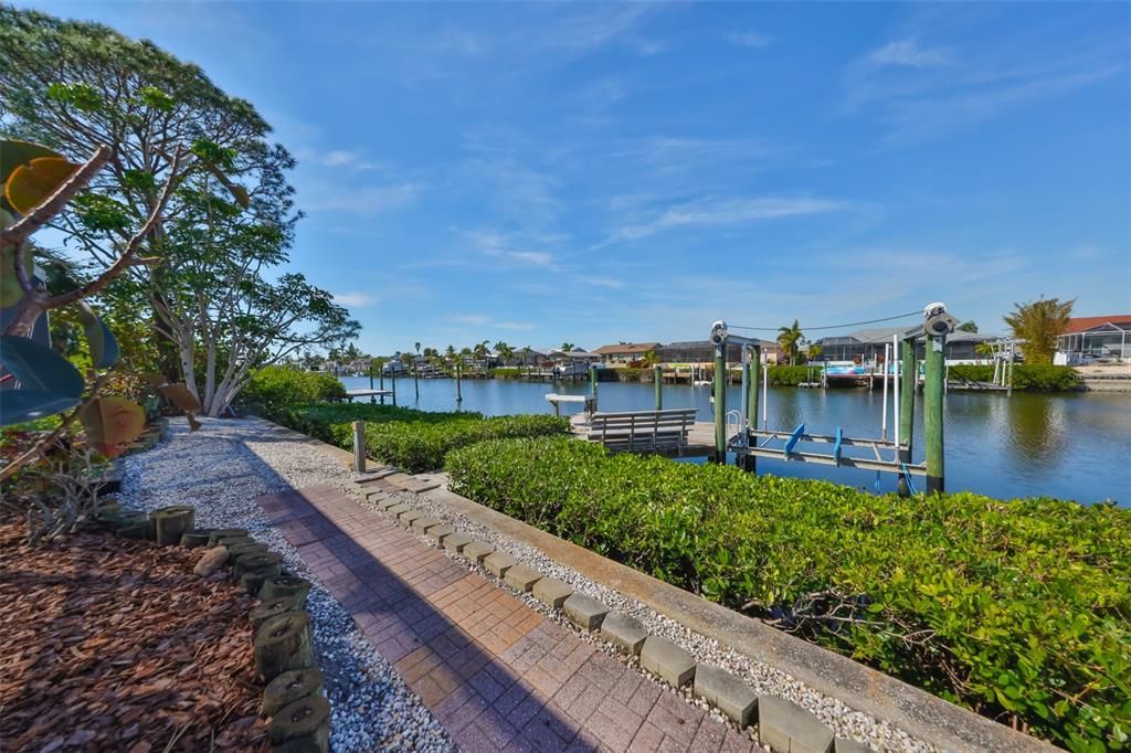 For Rent: $4,300 (4 beds, 2 baths, 1700 Square Feet)