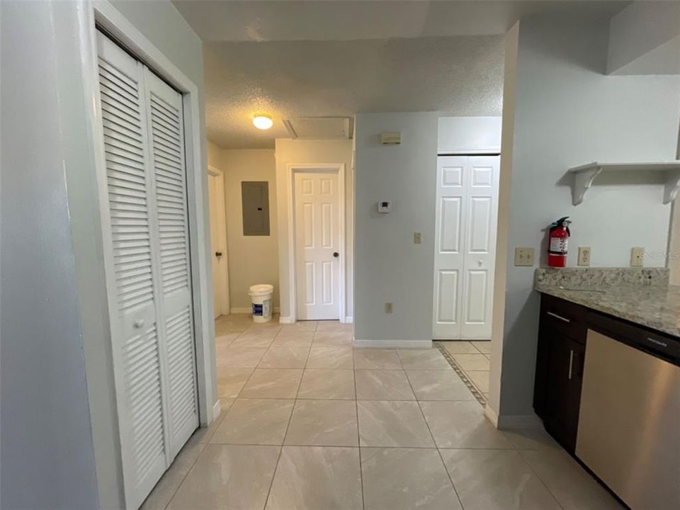 出租: $1,500 (2 贝兹, 2 浴室, 1051 平方英尺)