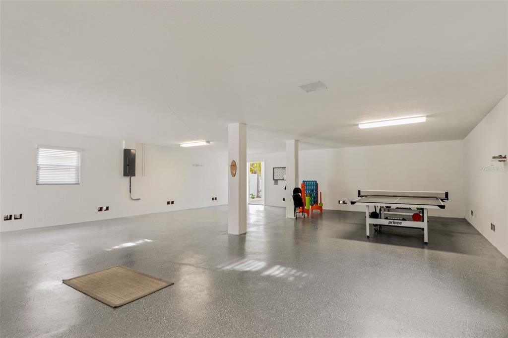 For Sale: $2,995,000 (4 beds, 3 baths, 2225 Square Feet)