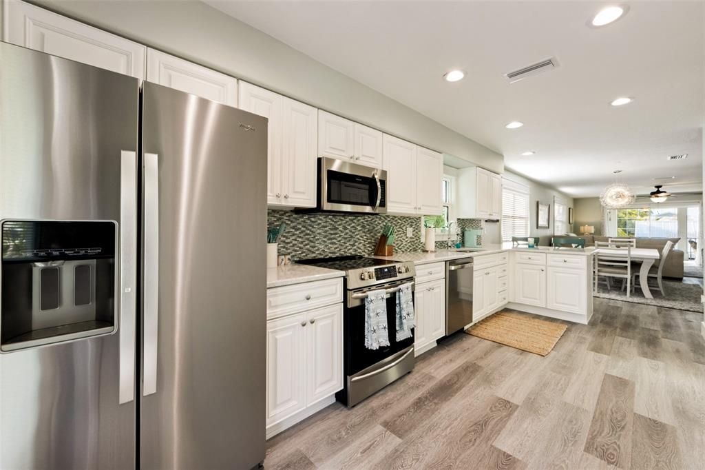 For Sale: $2,995,000 (4 beds, 3 baths, 2225 Square Feet)