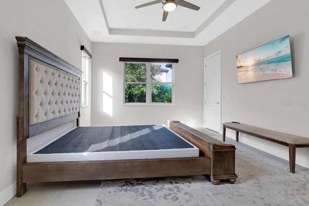 For Sale: $739,000 (3 beds, 2 baths, 2092 Square Feet)