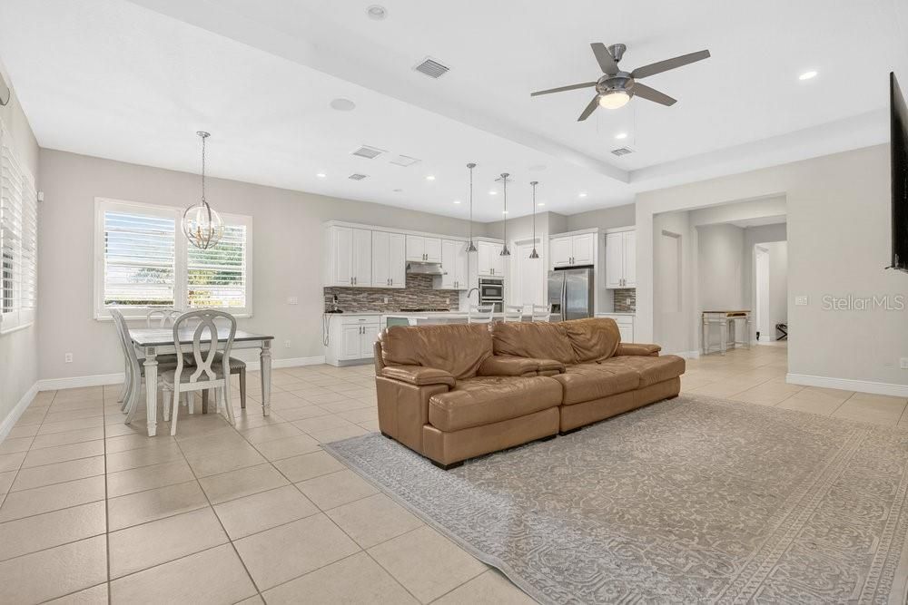 For Sale: $739,000 (3 beds, 2 baths, 2092 Square Feet)