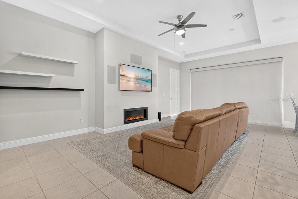 For Sale: $739,000 (3 beds, 2 baths, 2092 Square Feet)